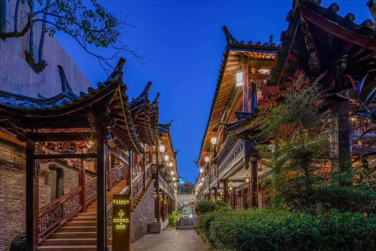 Doof Resort Hotel 麗江市 エクステリア 写真