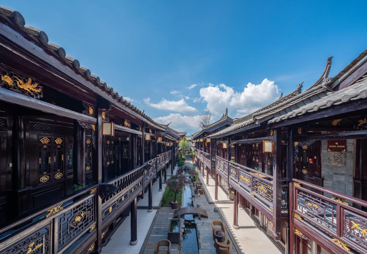 Doof Resort Hotel 麗江市 エクステリア 写真