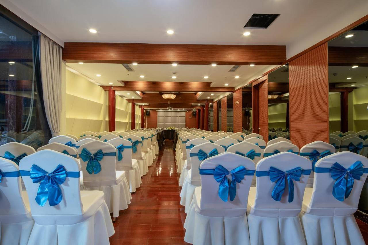 Doof Resort Hotel 麗江市 エクステリア 写真