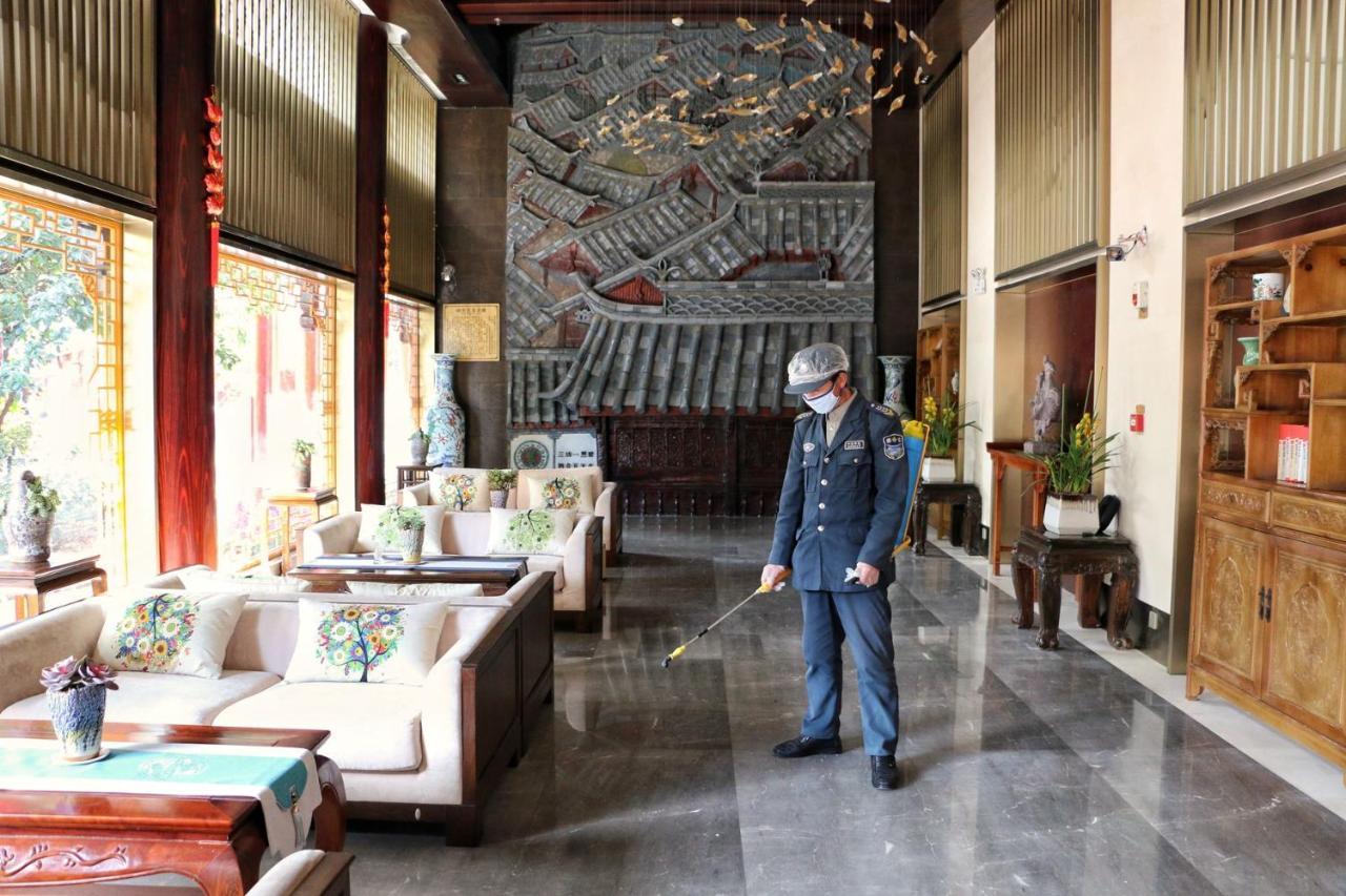 Doof Resort Hotel 麗江市 エクステリア 写真