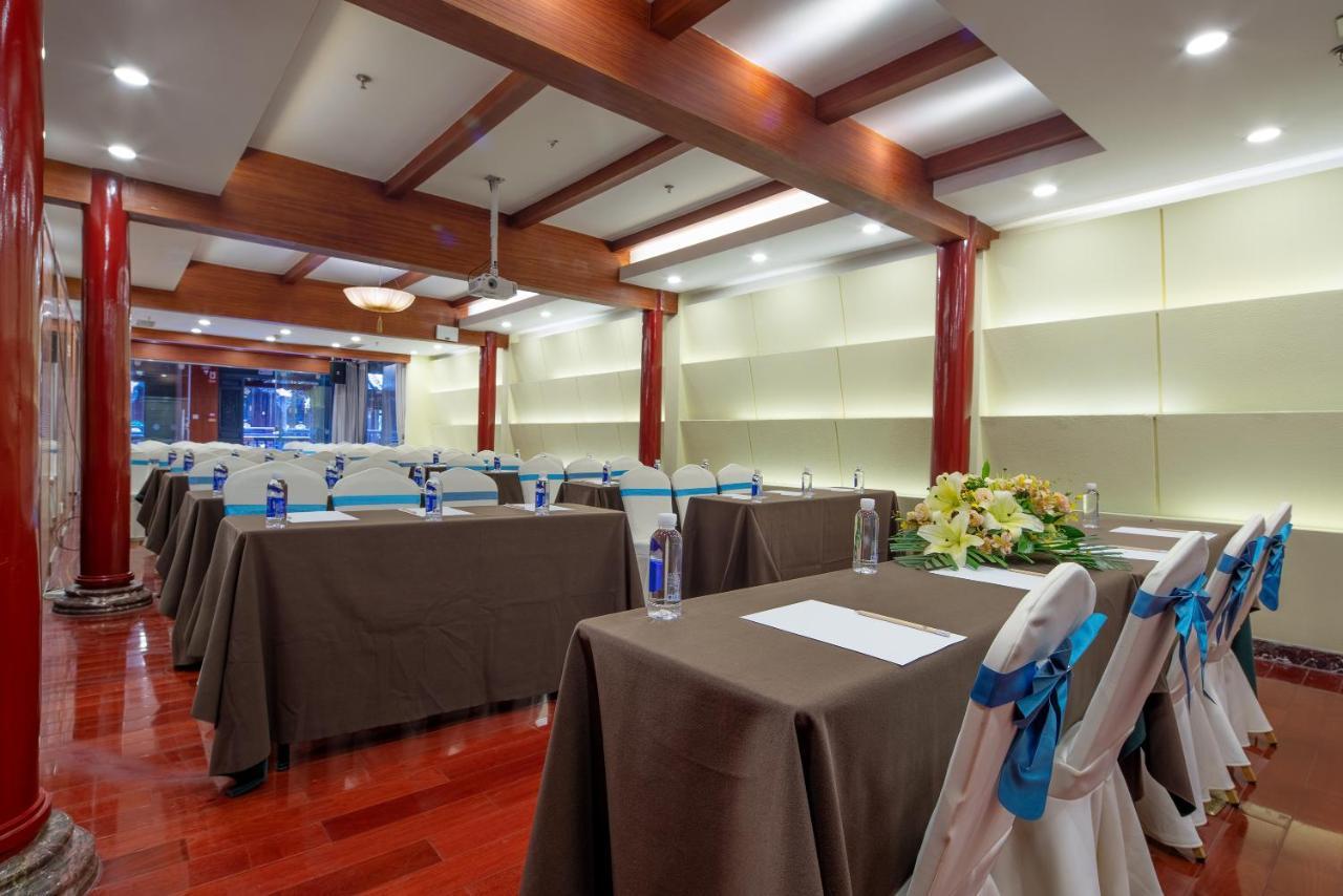 Doof Resort Hotel 麗江市 エクステリア 写真